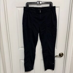 White House Black Market women’s black Cargo Pants